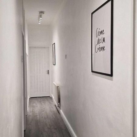 Sapphire Apartments Cardiff Bagian luar foto